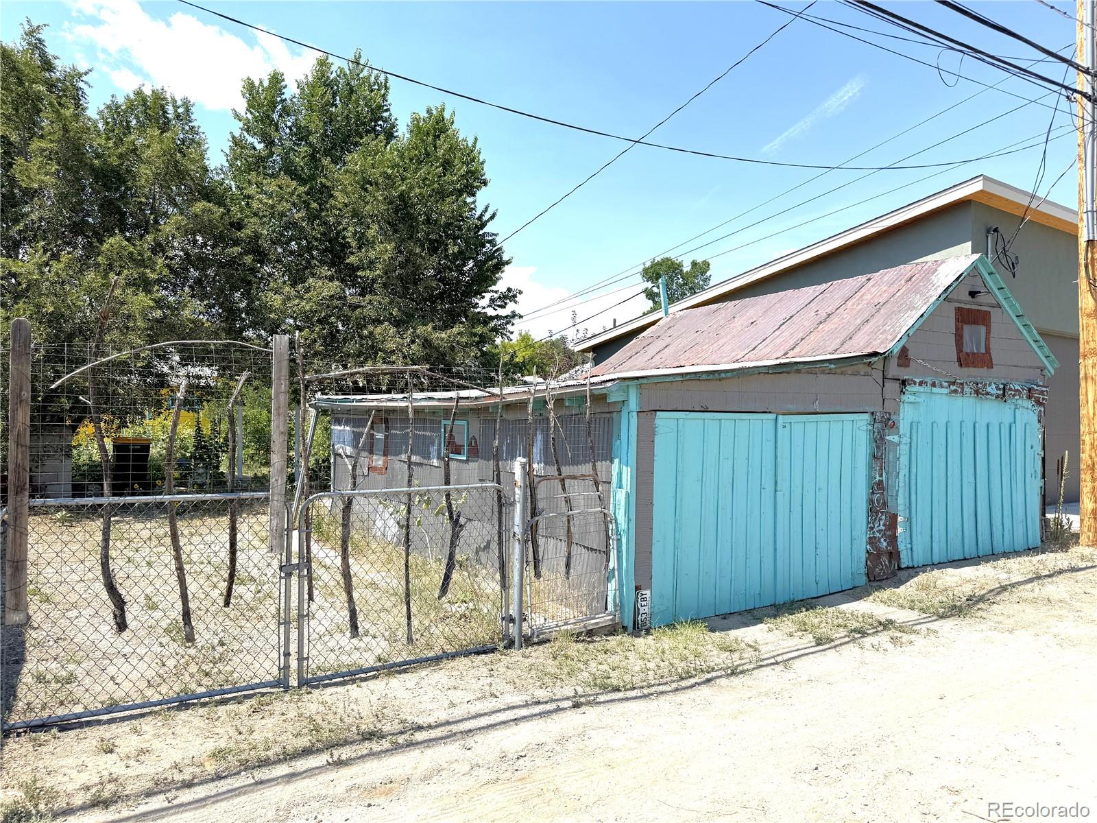 528 W 2nd Street