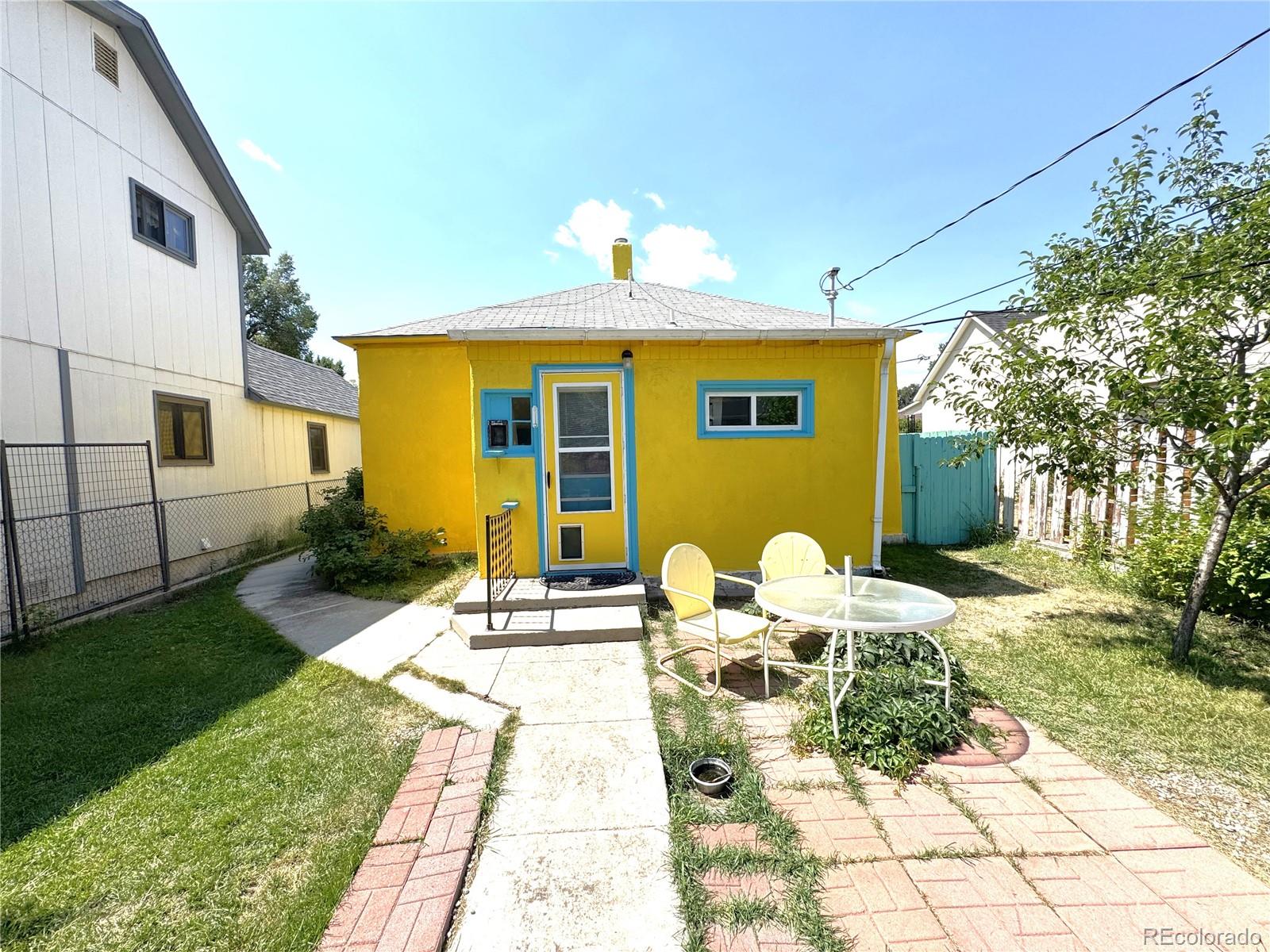 528 W 2nd Street