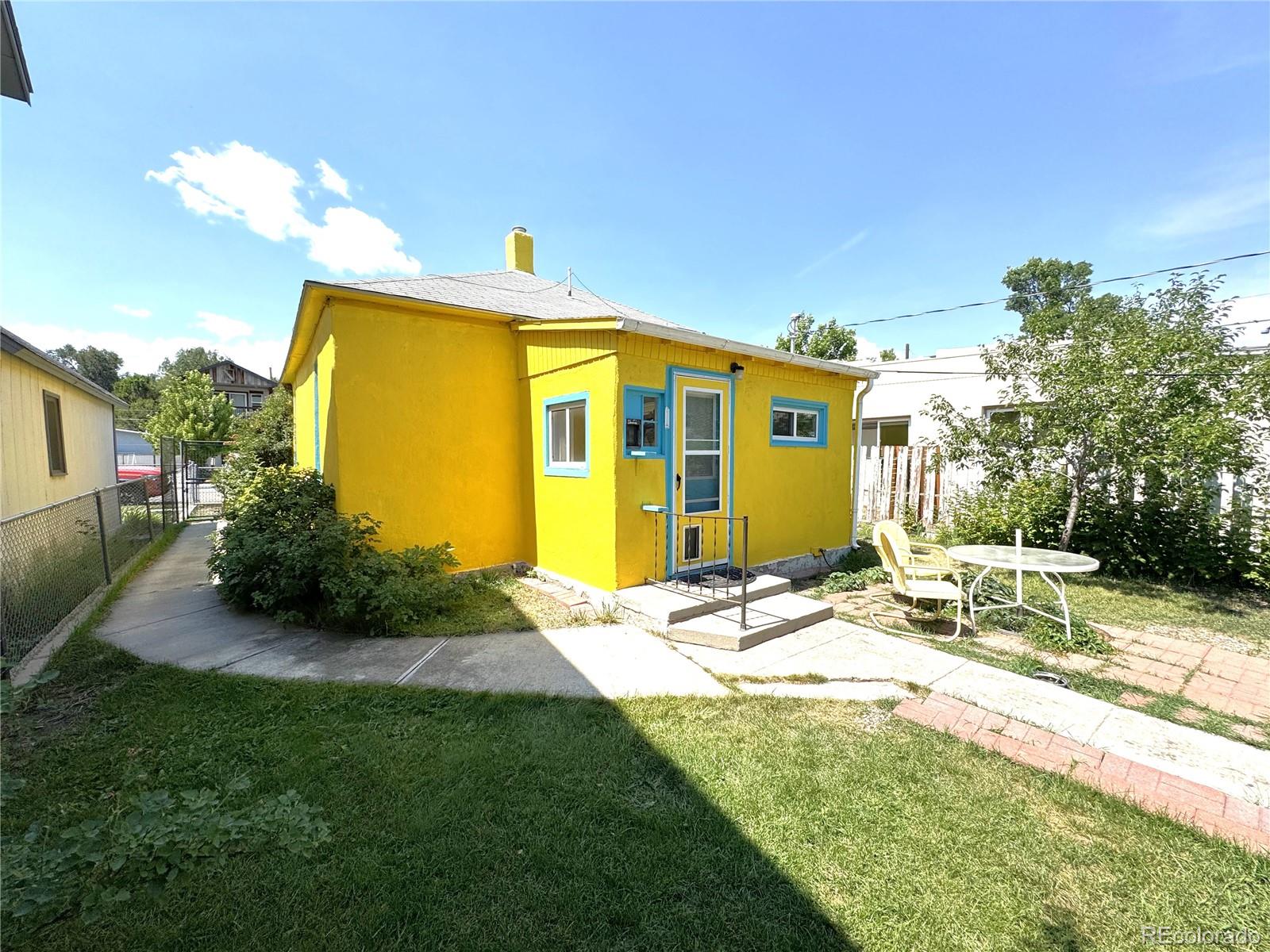 528 W 2nd Street