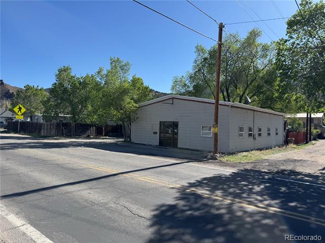 211 Oak Street
