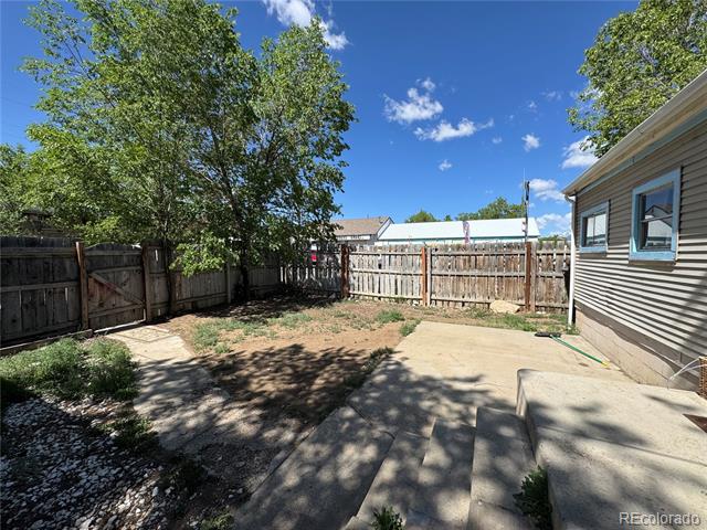 211 Oak Street