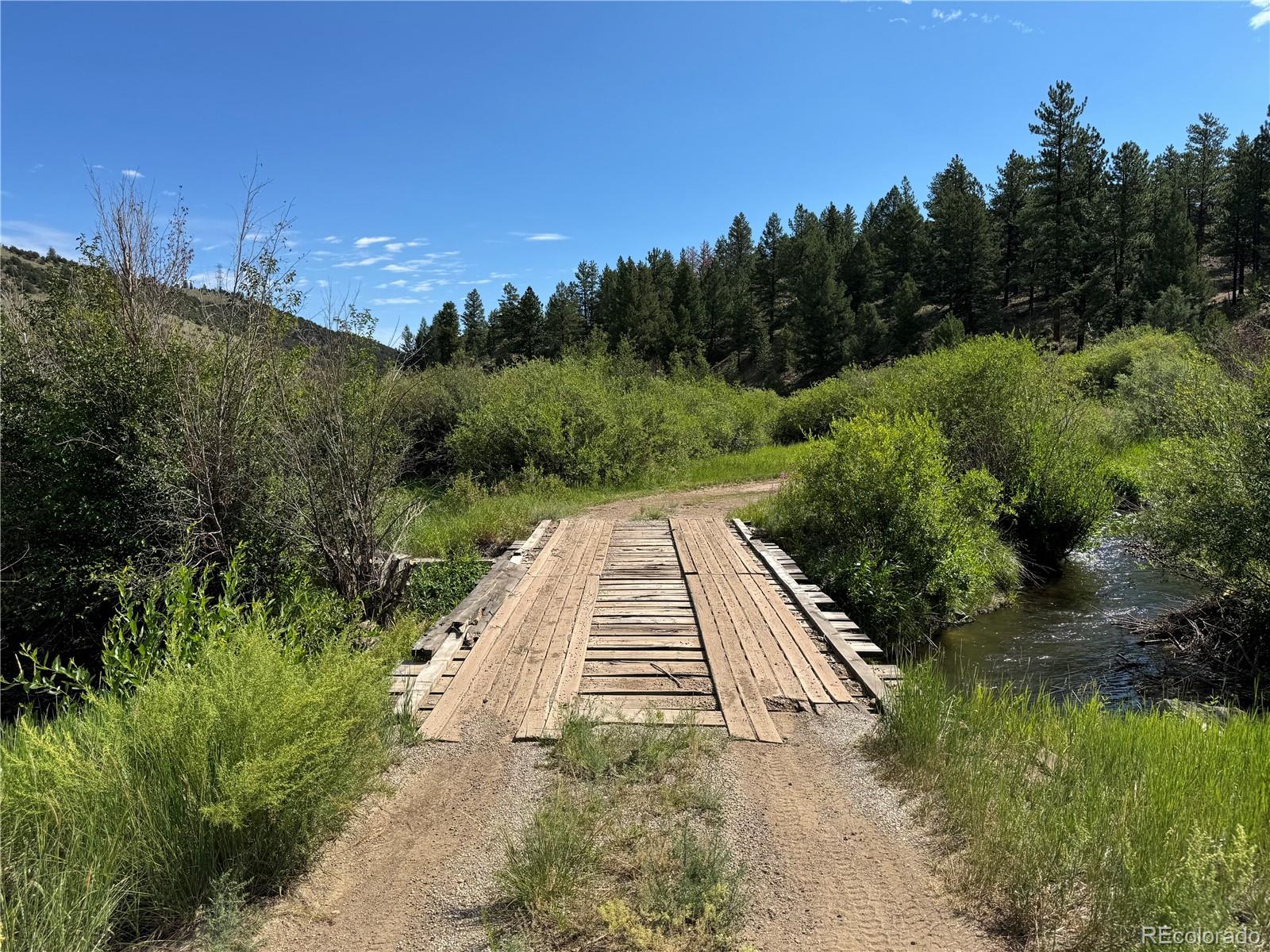 1001 County Road 200