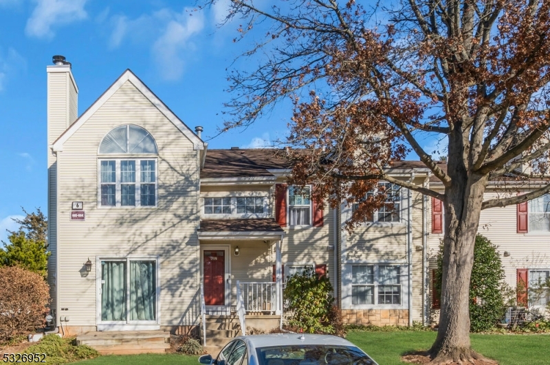 602 Porter Way West