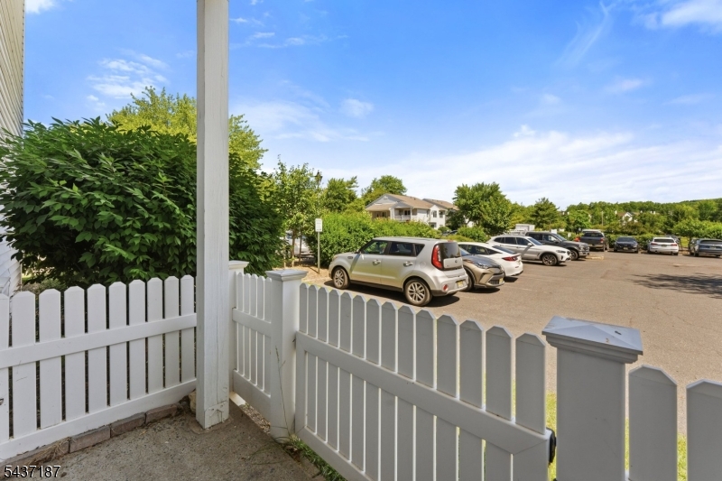 39 Lark Spur Court