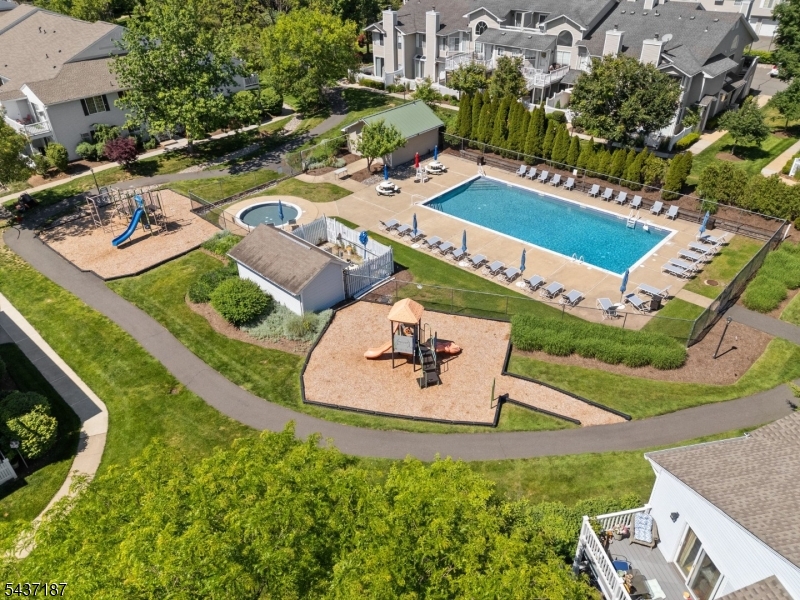 39 Lark Spur Court