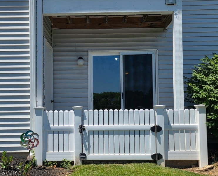 39 Lark Spur Court