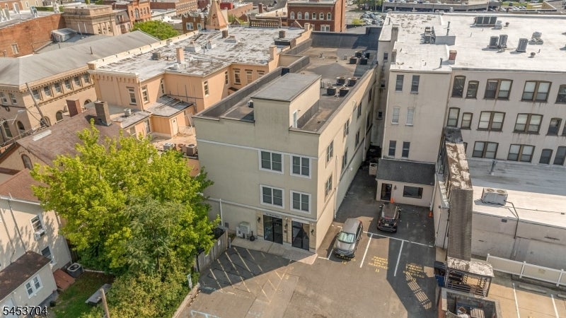 62-64 W Main St 204