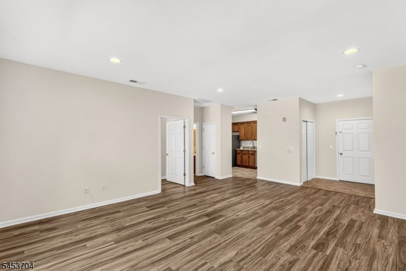 62-64 W Main St 204