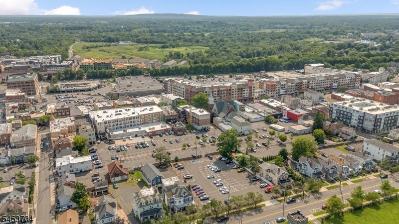 62-64 W Main St 204