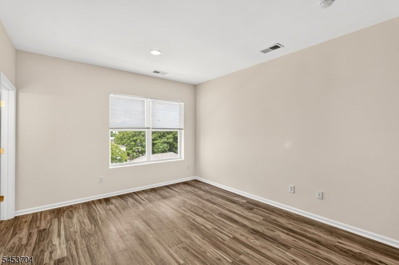 62-64 W Main St 204