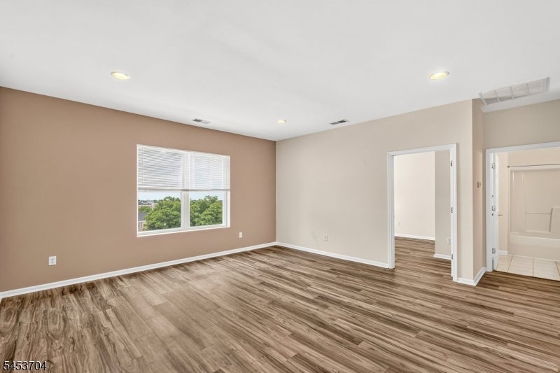 62-64 W Main St 204