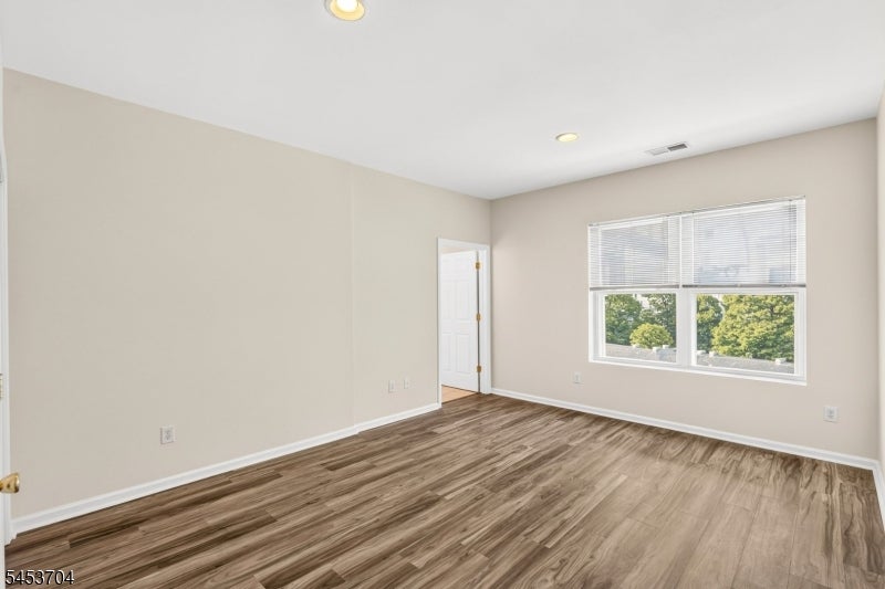 62-64 W Main St 204
