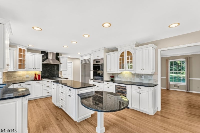 6 Heather Hill Way
