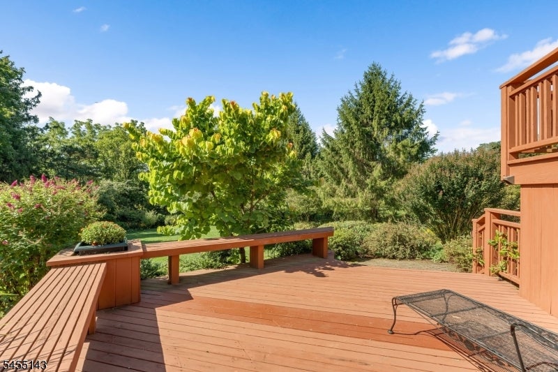 6 Heather Hill Way