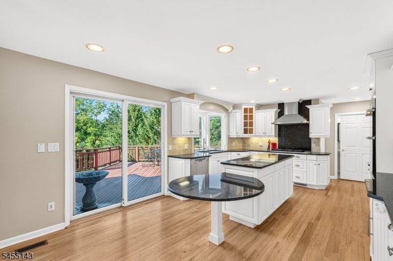 6 Heather Hill Way