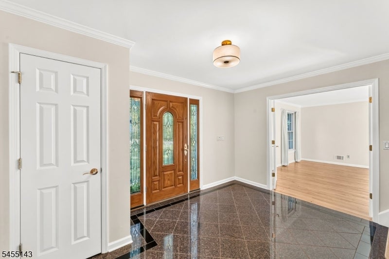 6 Heather Hill Way