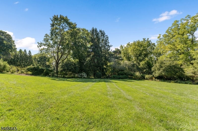 6 Heather Hill Way
