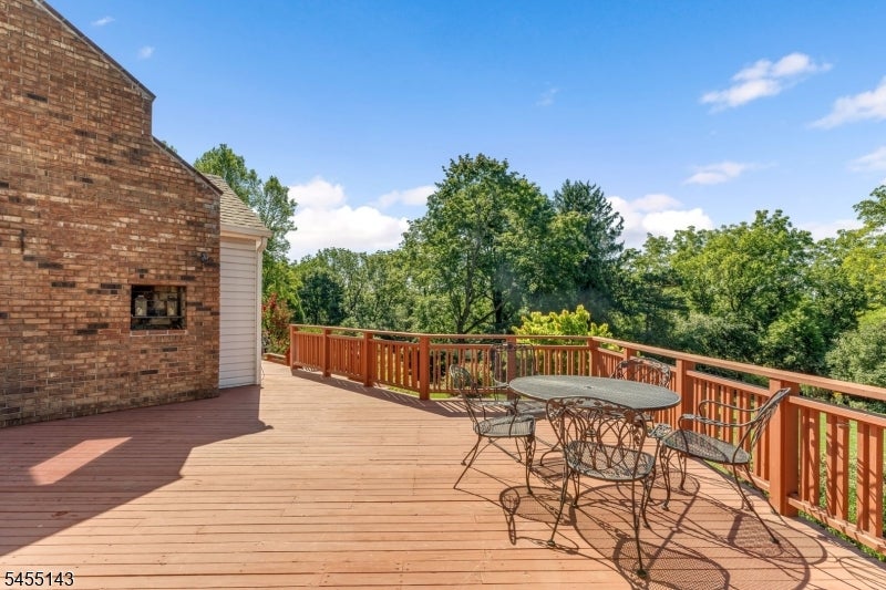 6 Heather Hill Way