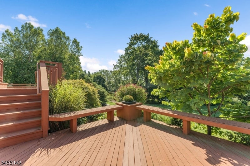 6 Heather Hill Way