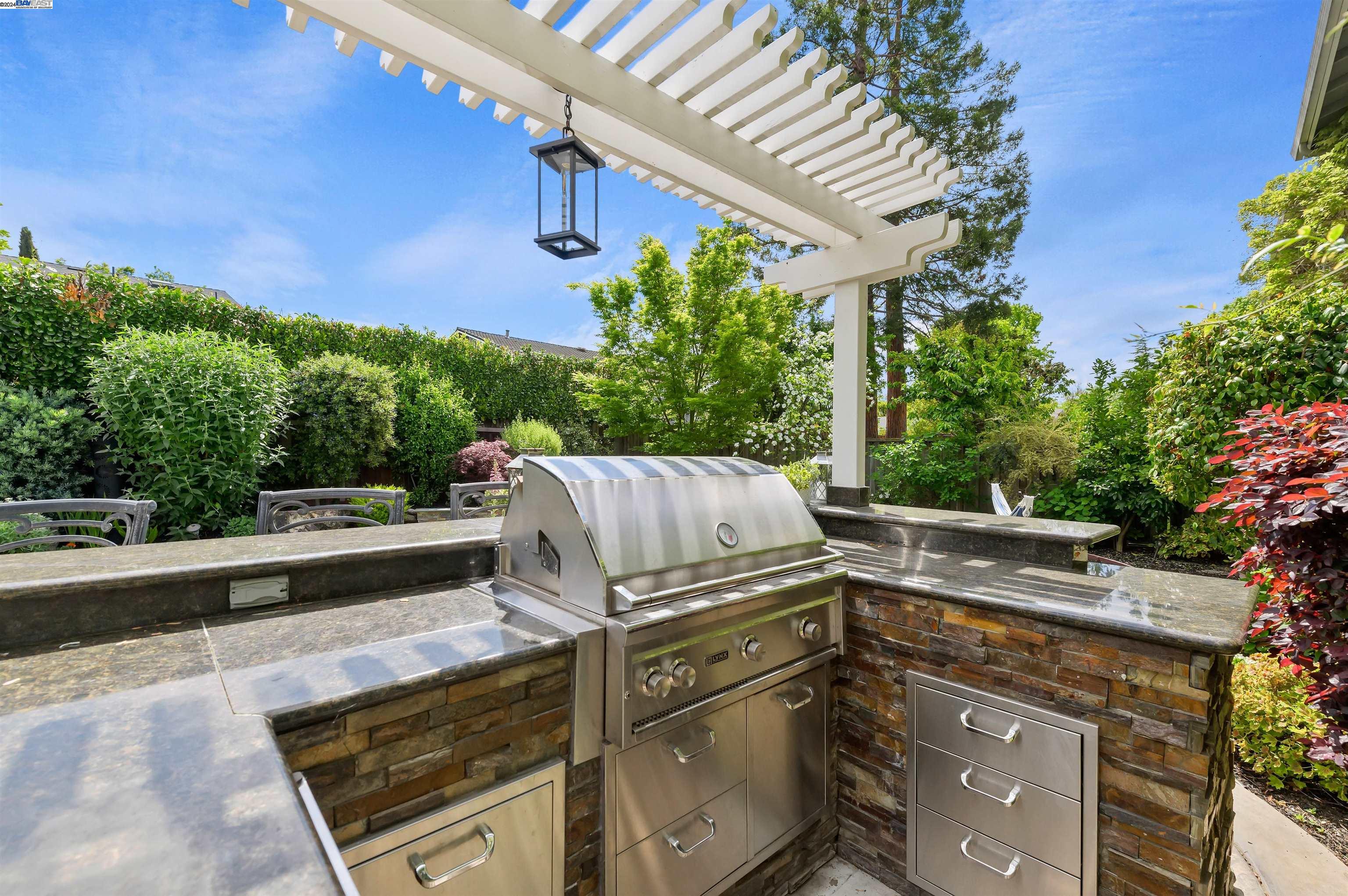2315 Sandpiper Way