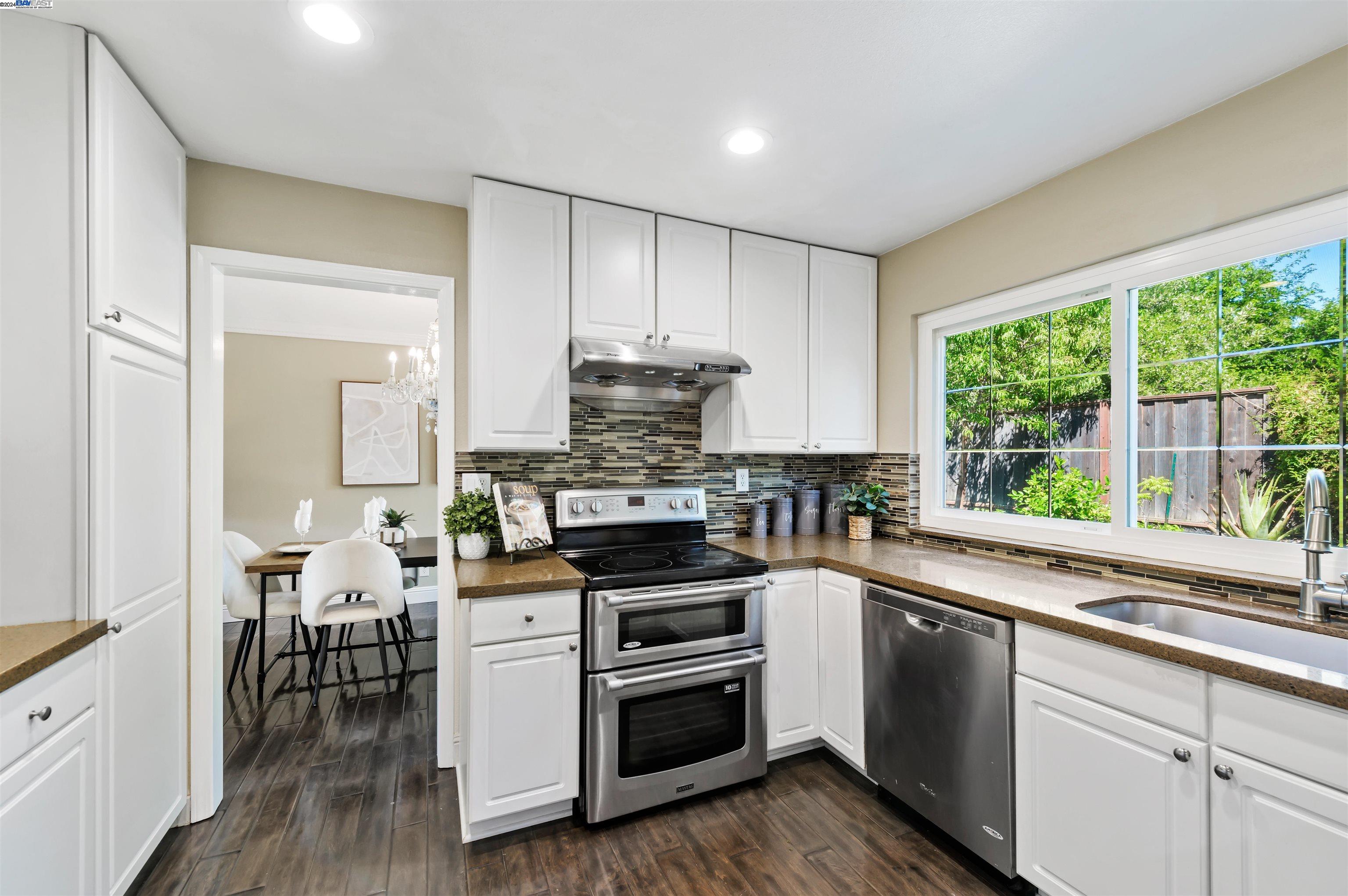 6738 Paseo Catalina