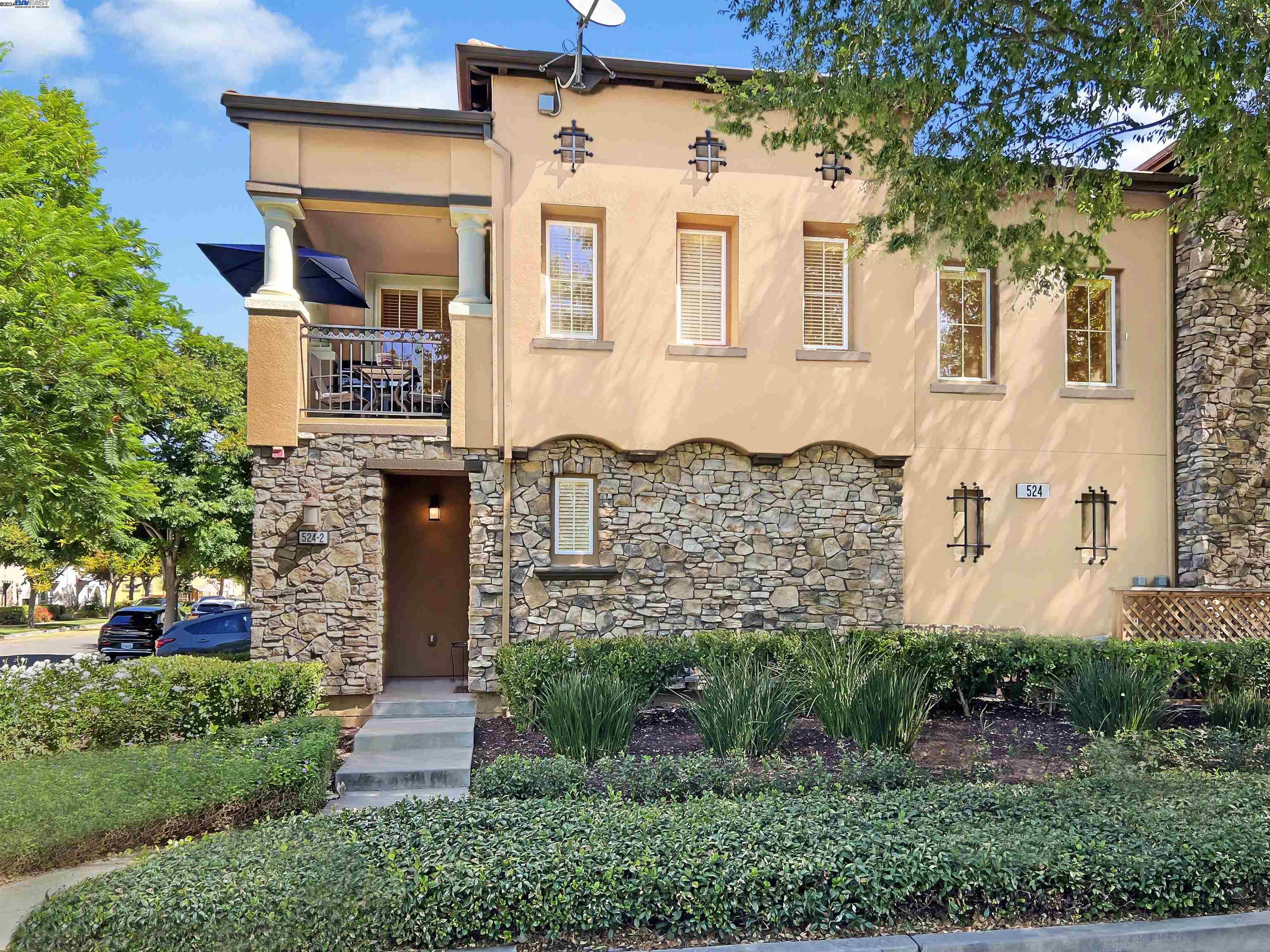 524 Dovecote Ln # 2