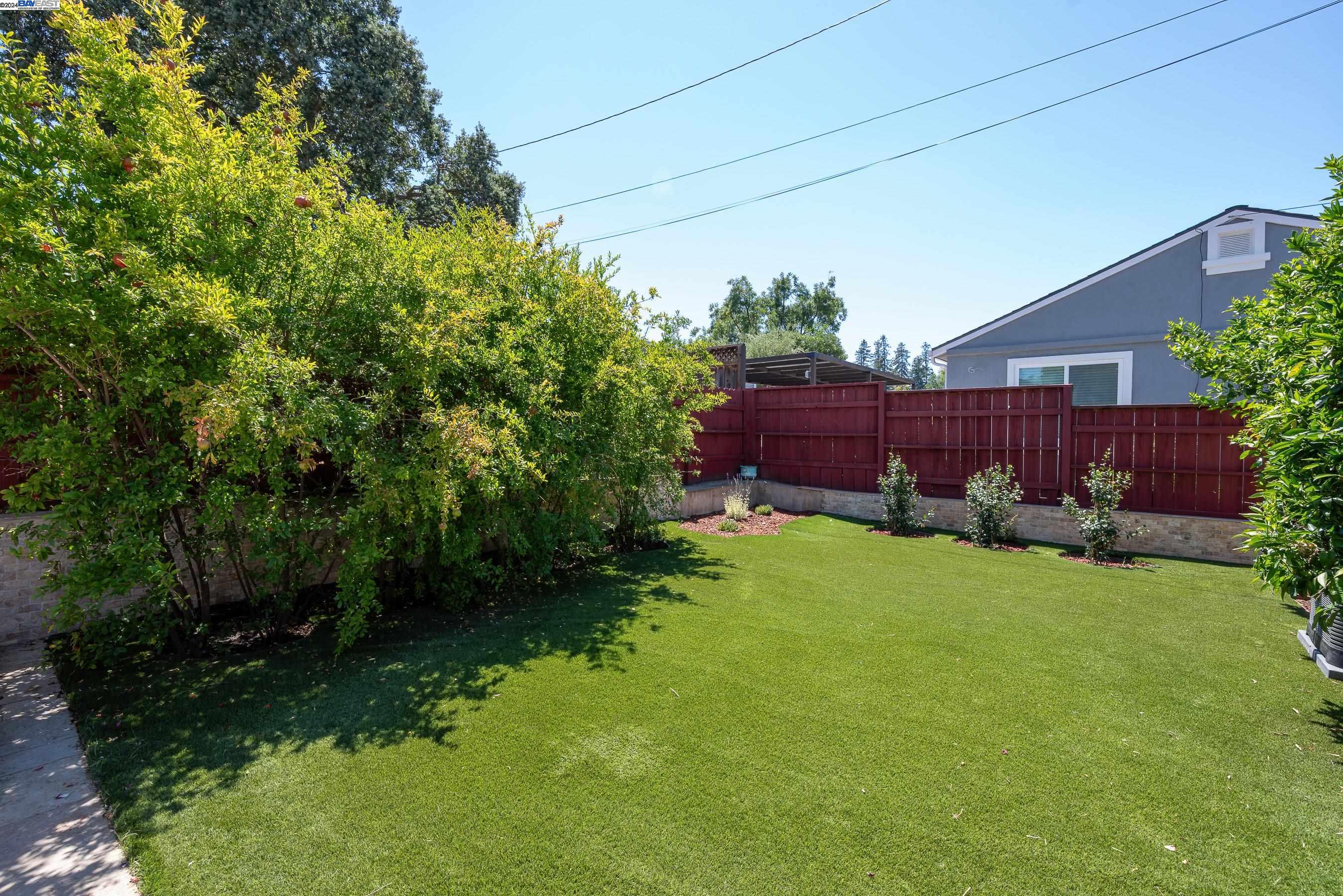 3934 Vineyard Ave