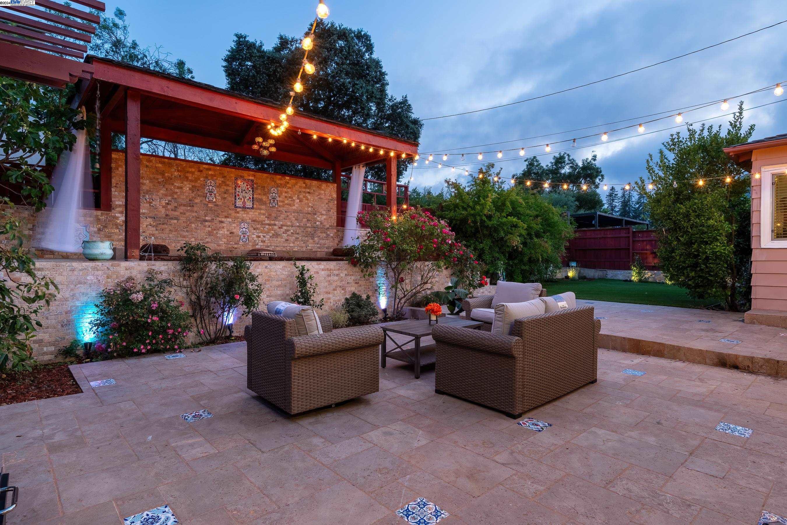 3934 Vineyard Ave