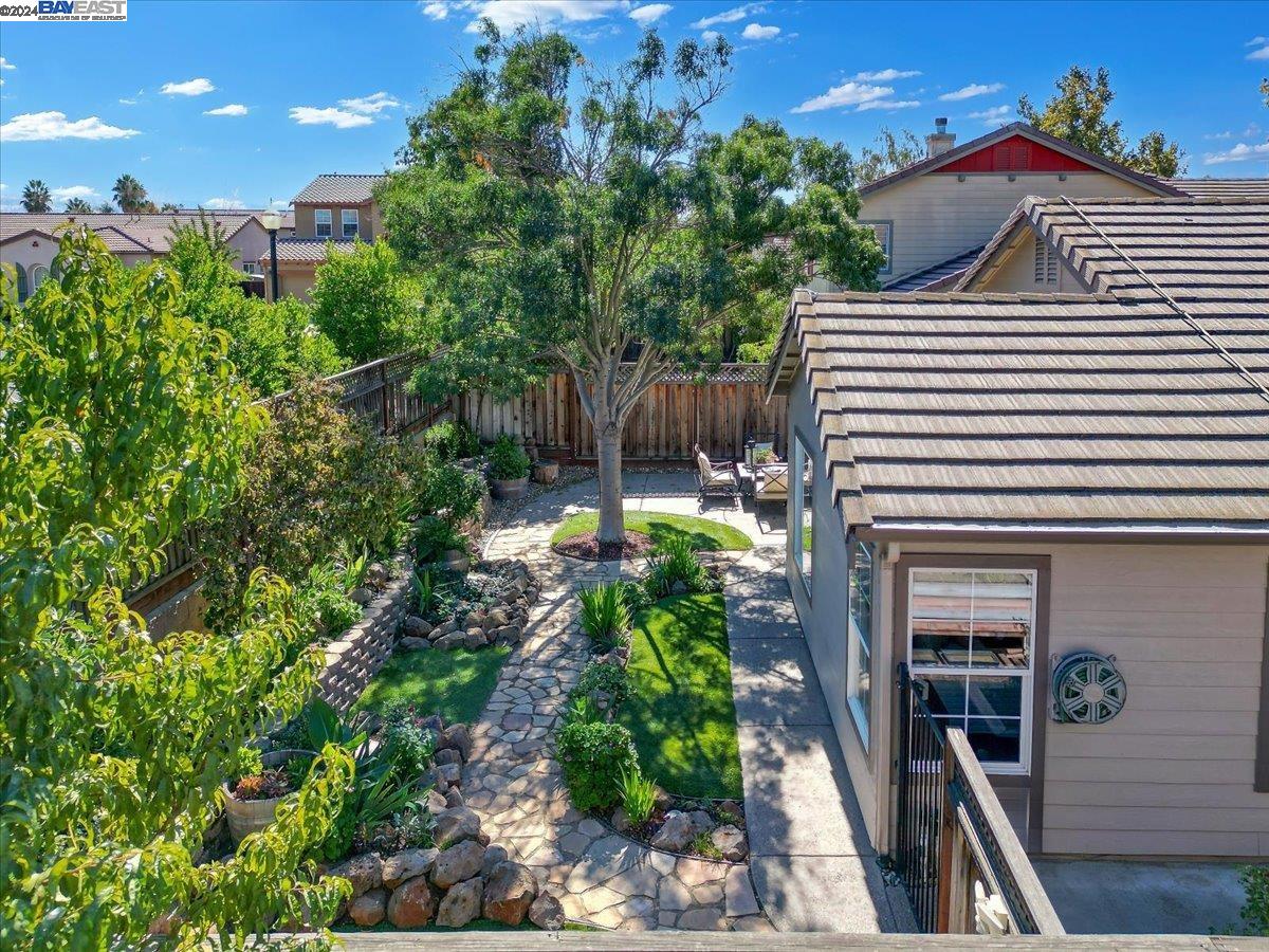 1223 Echo Summit St
