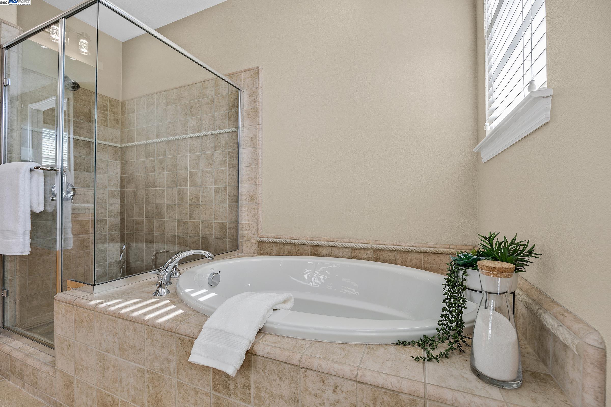 2975 Rivers Bend Cir