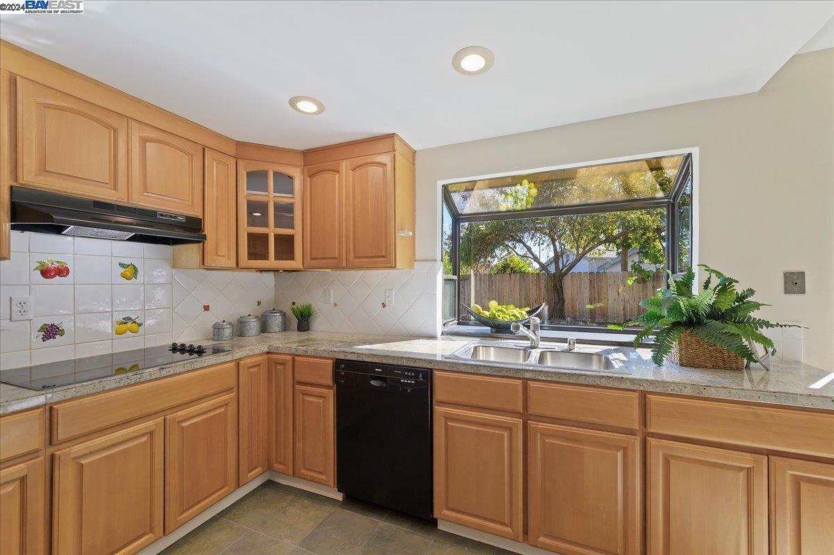 3046 Montevideo Dr