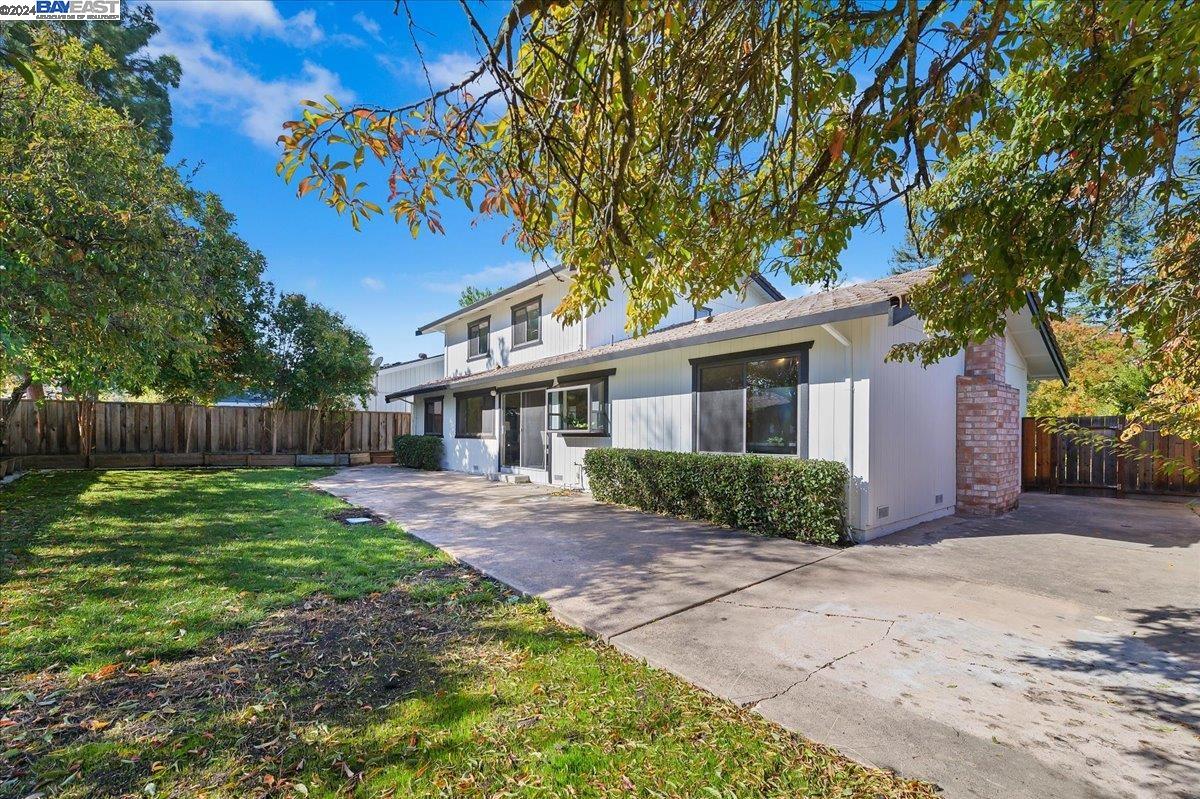 3046 Montevideo Dr
