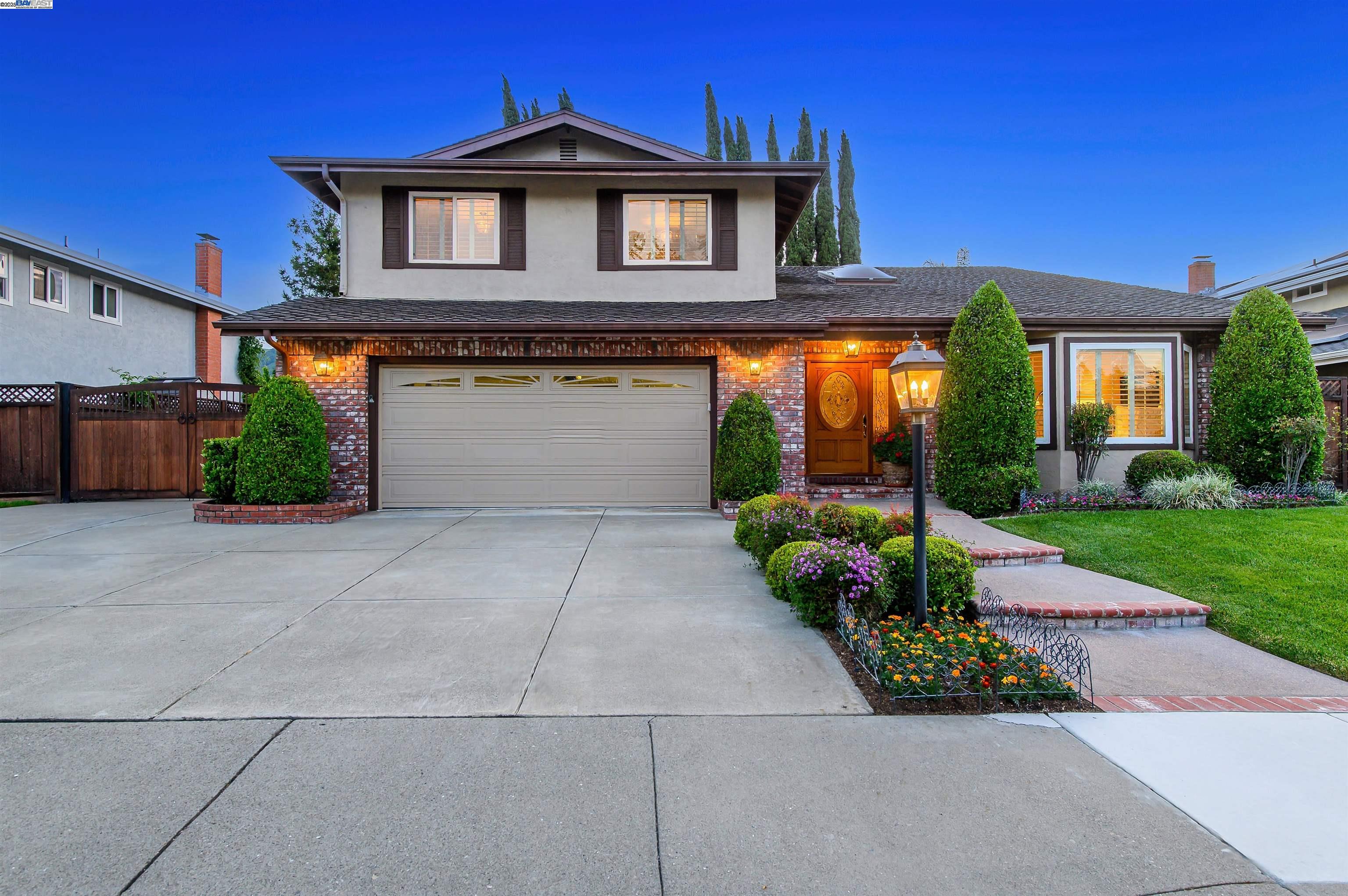 2612 Camino Segura