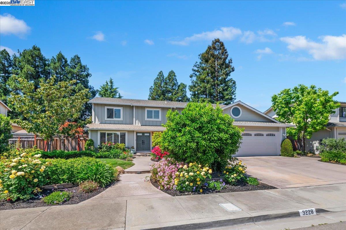 3228 Clifford Cir