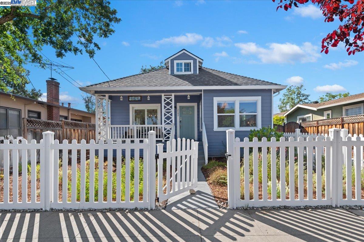 2542 Fourth St, Livermore