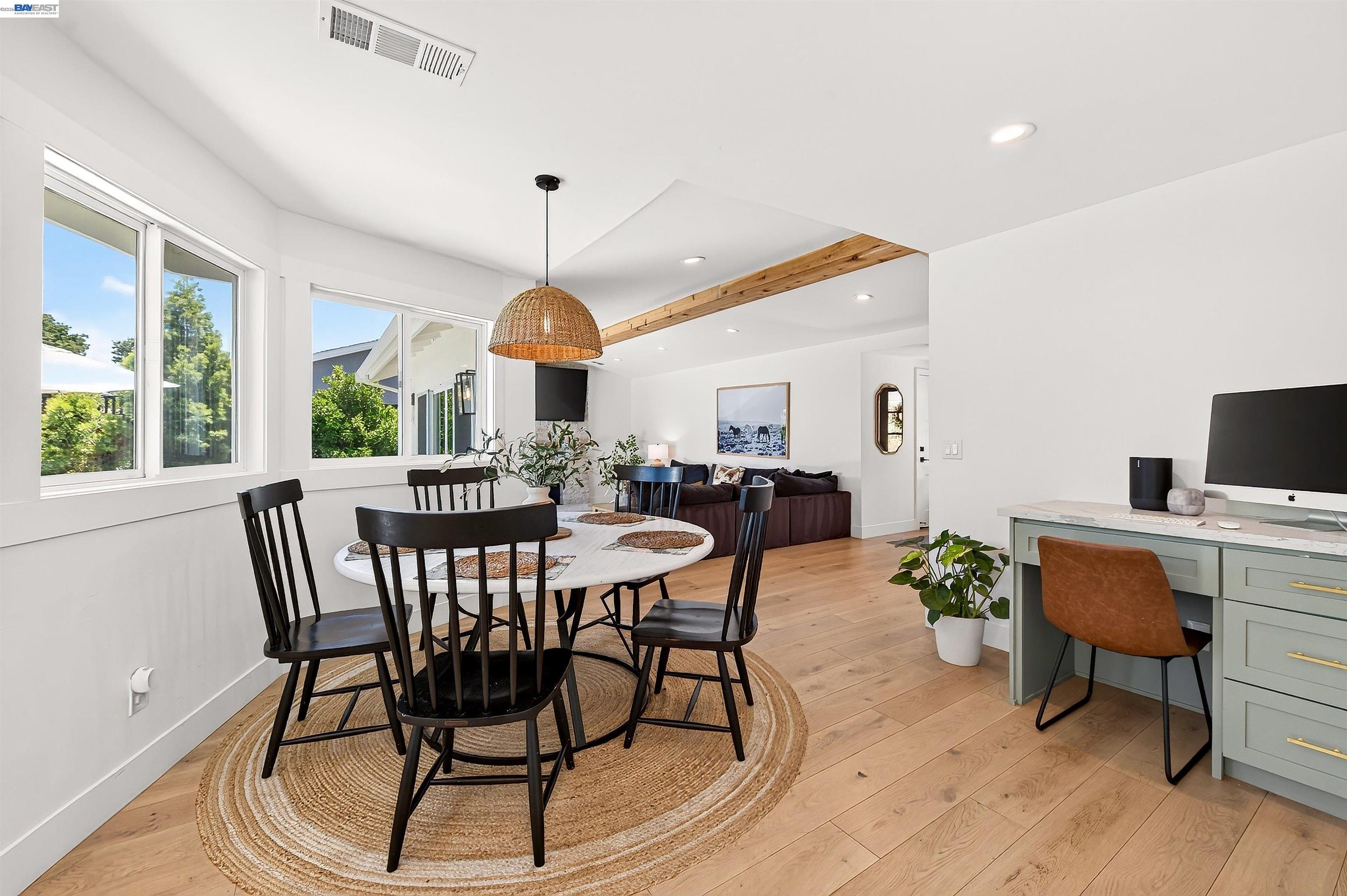 824 Alden Ln