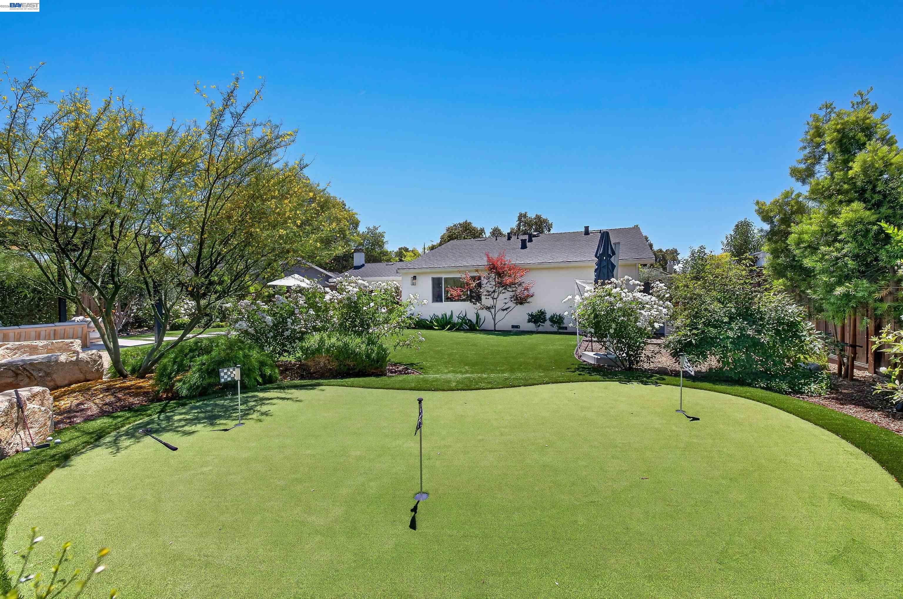 824 Alden Ln