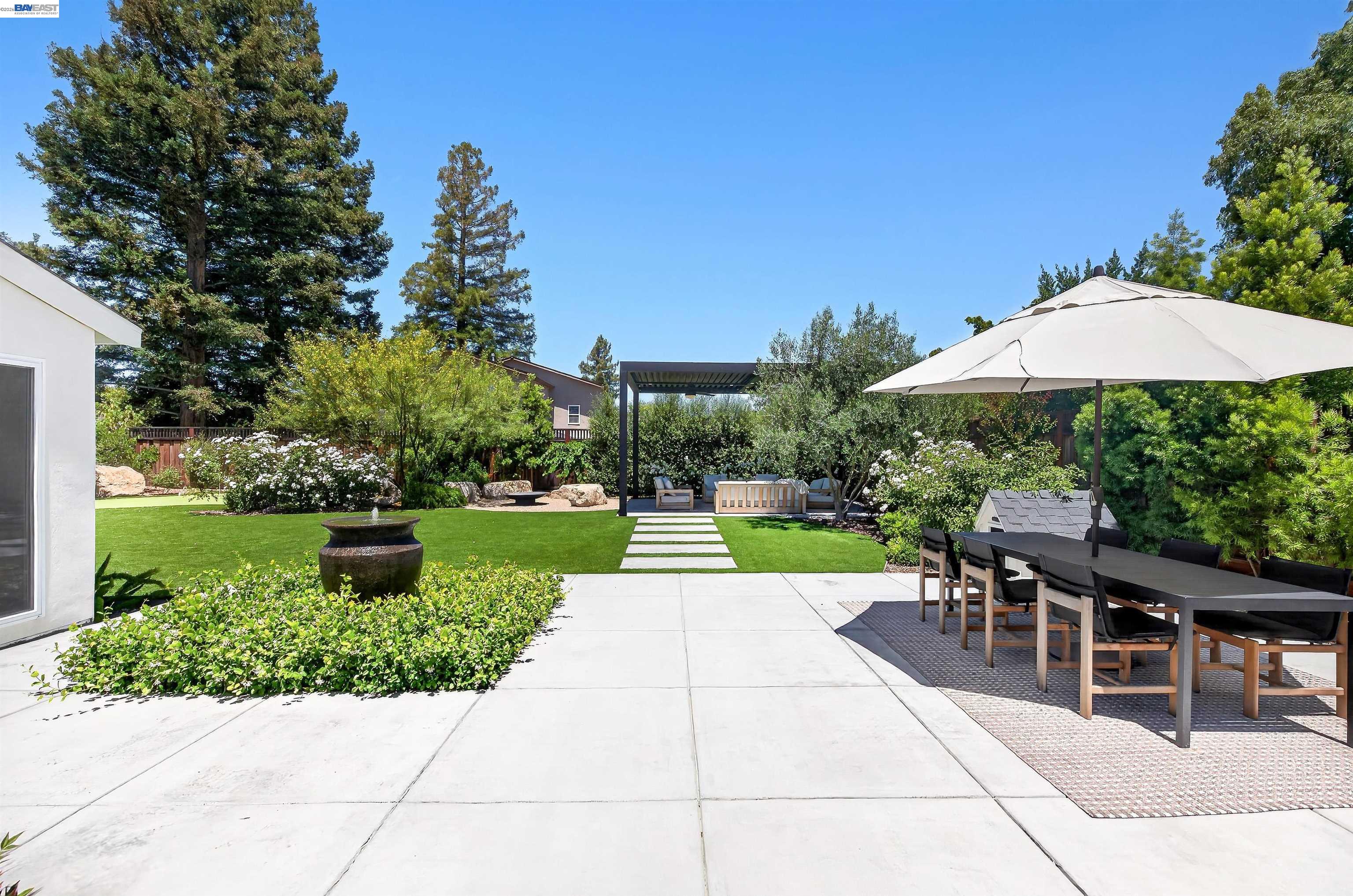 824 Alden Ln
