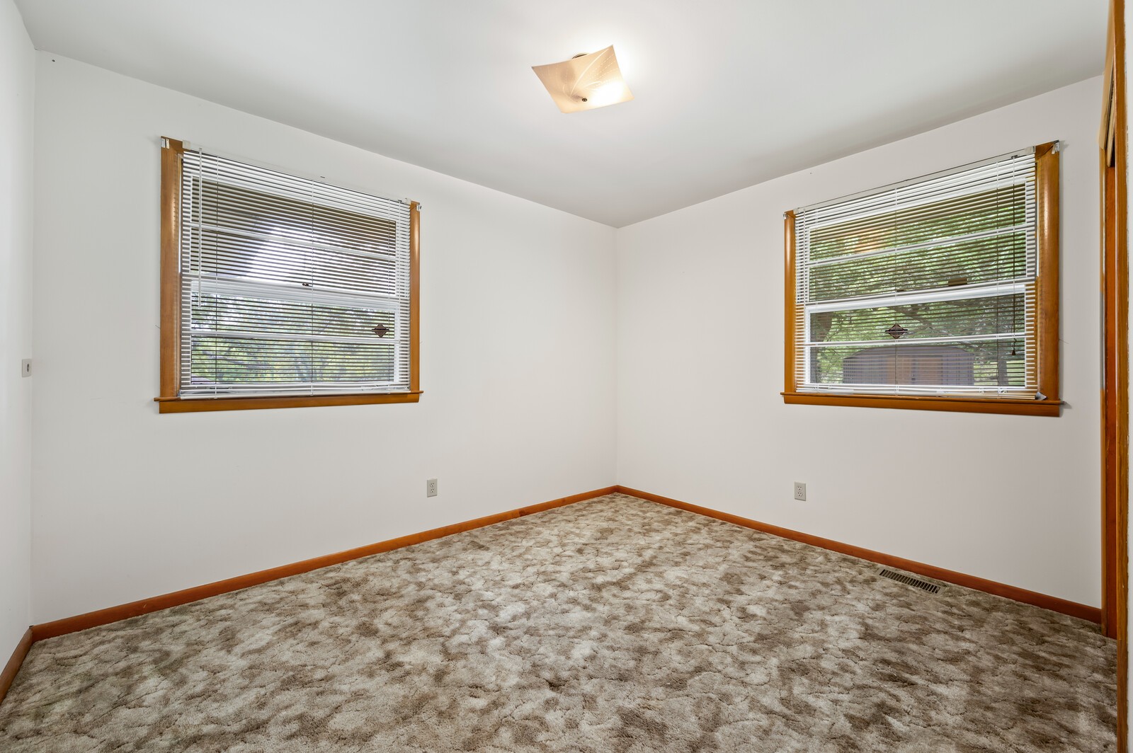 4507 Broomfield Dr