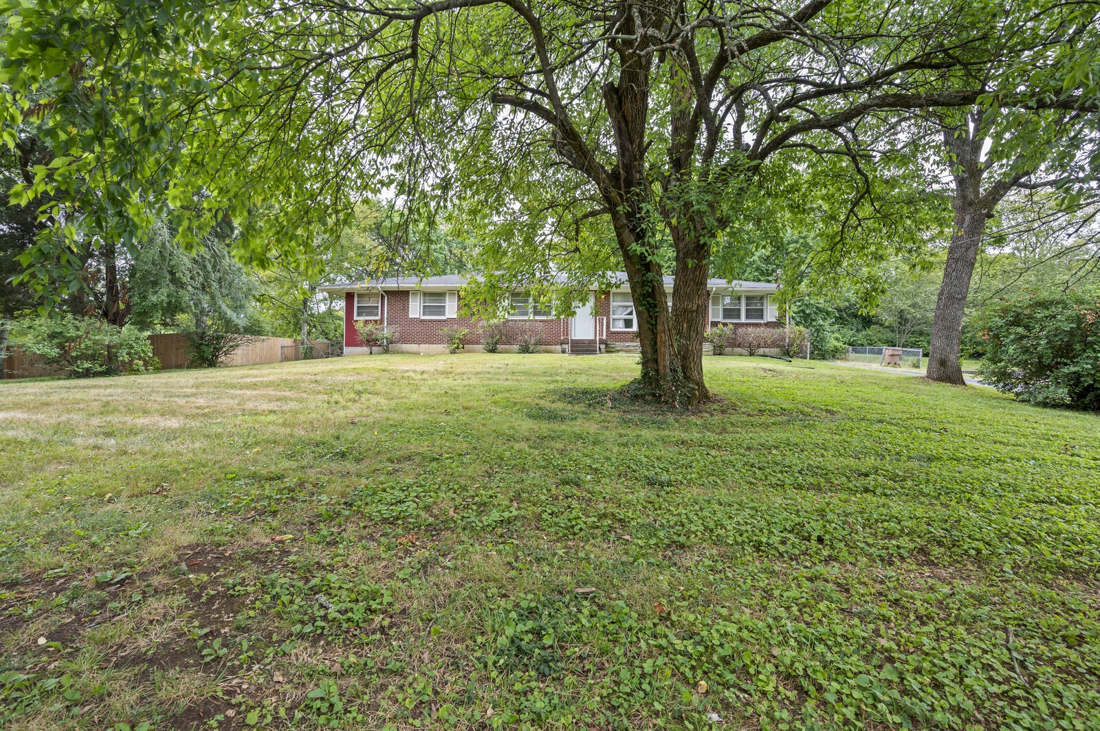 4507 Broomfield Dr