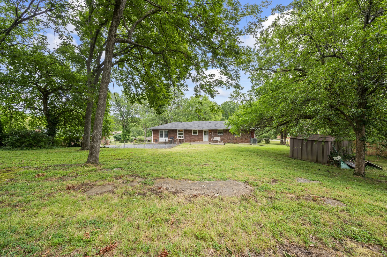 4507 Broomfield Dr