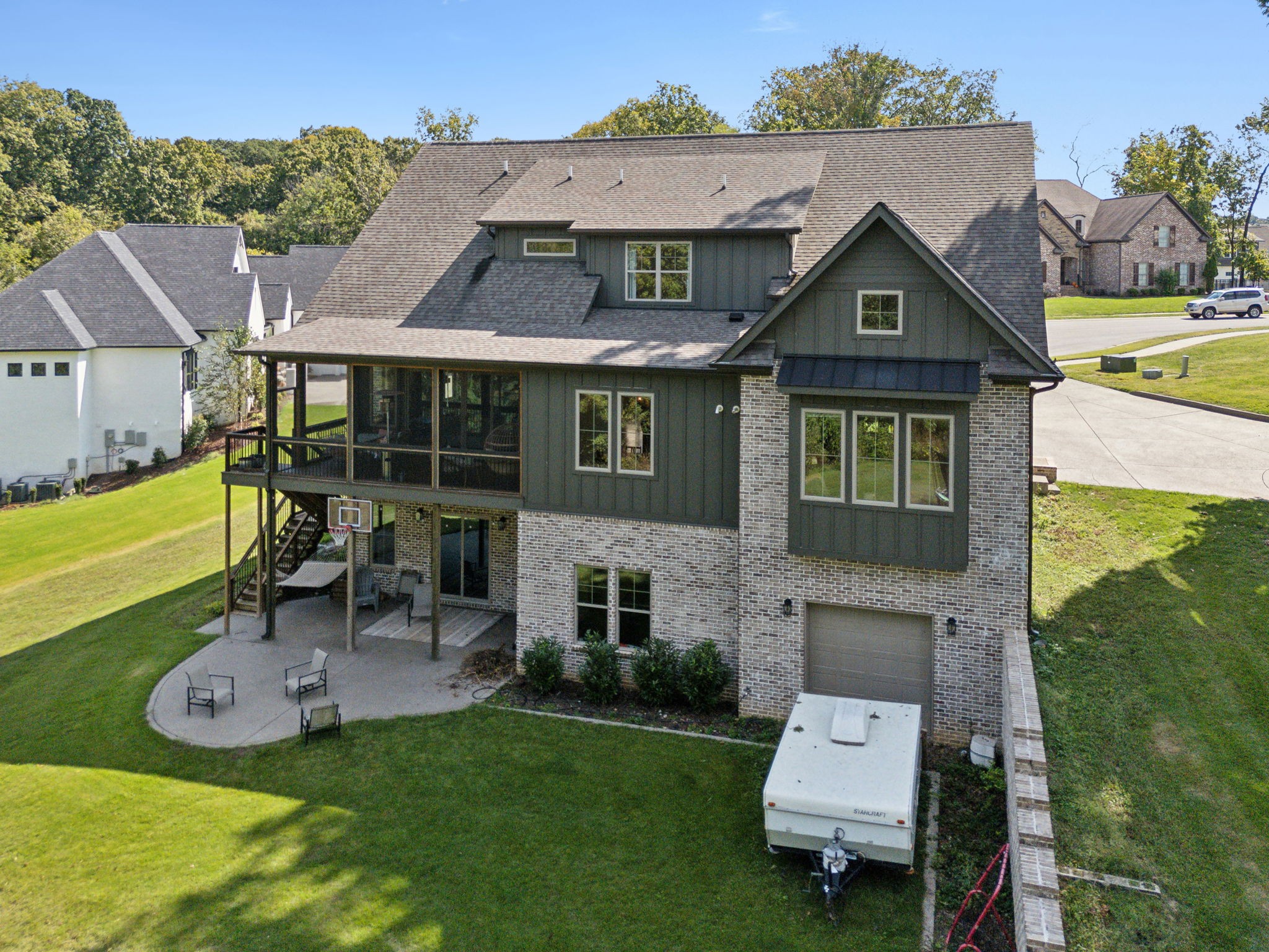 247 Scarsdale Dr, N