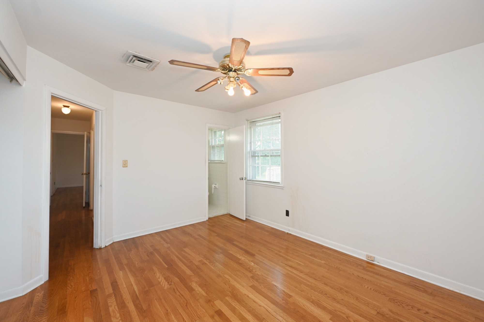 407 Lynn Dr