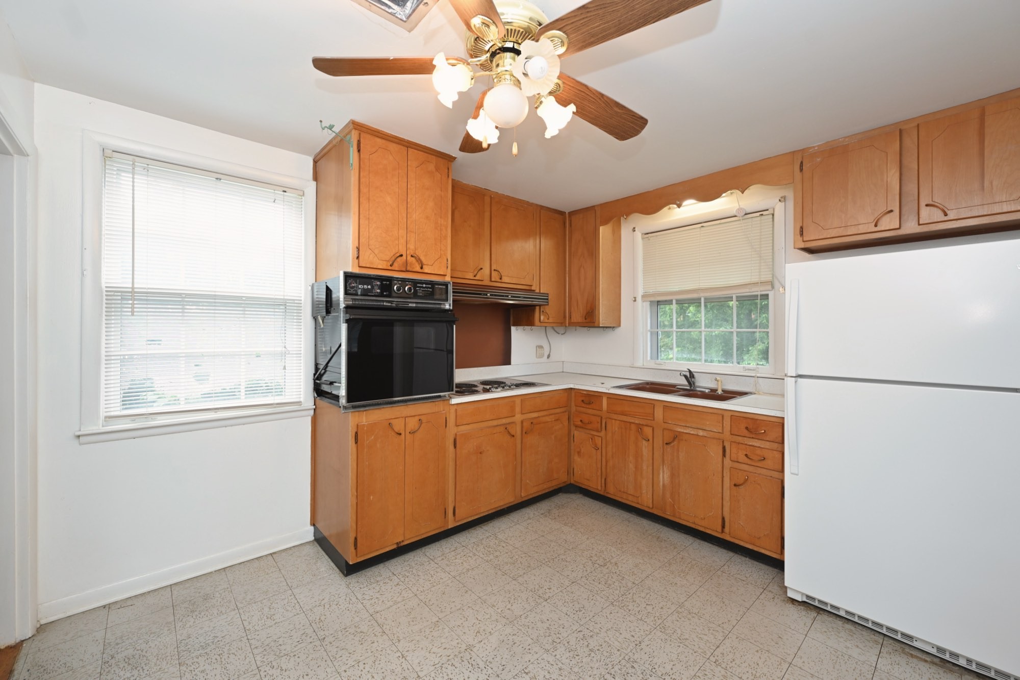 407 Lynn Dr
