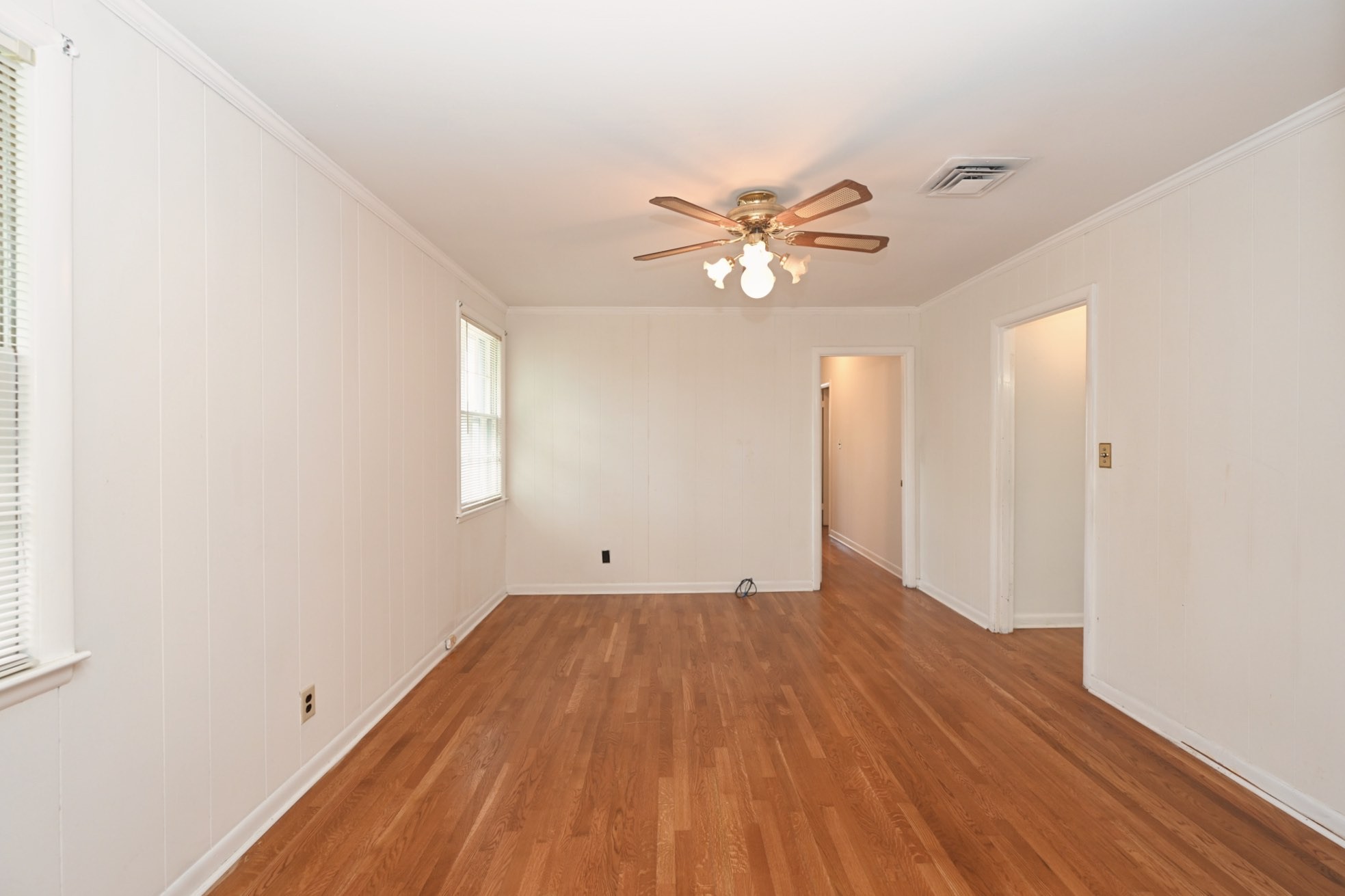 407 Lynn Dr