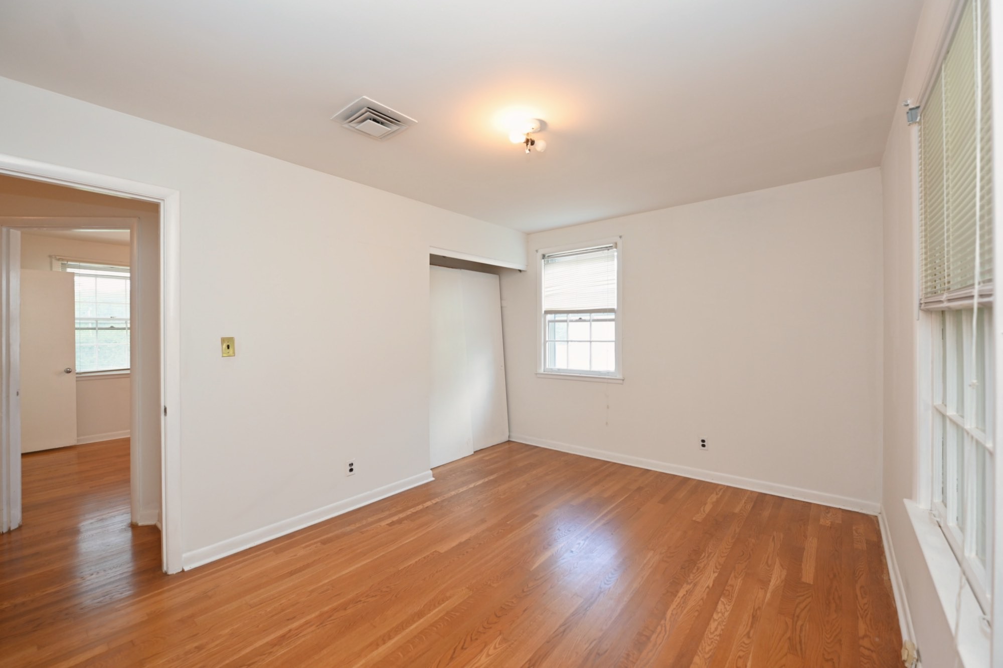 407 Lynn Dr