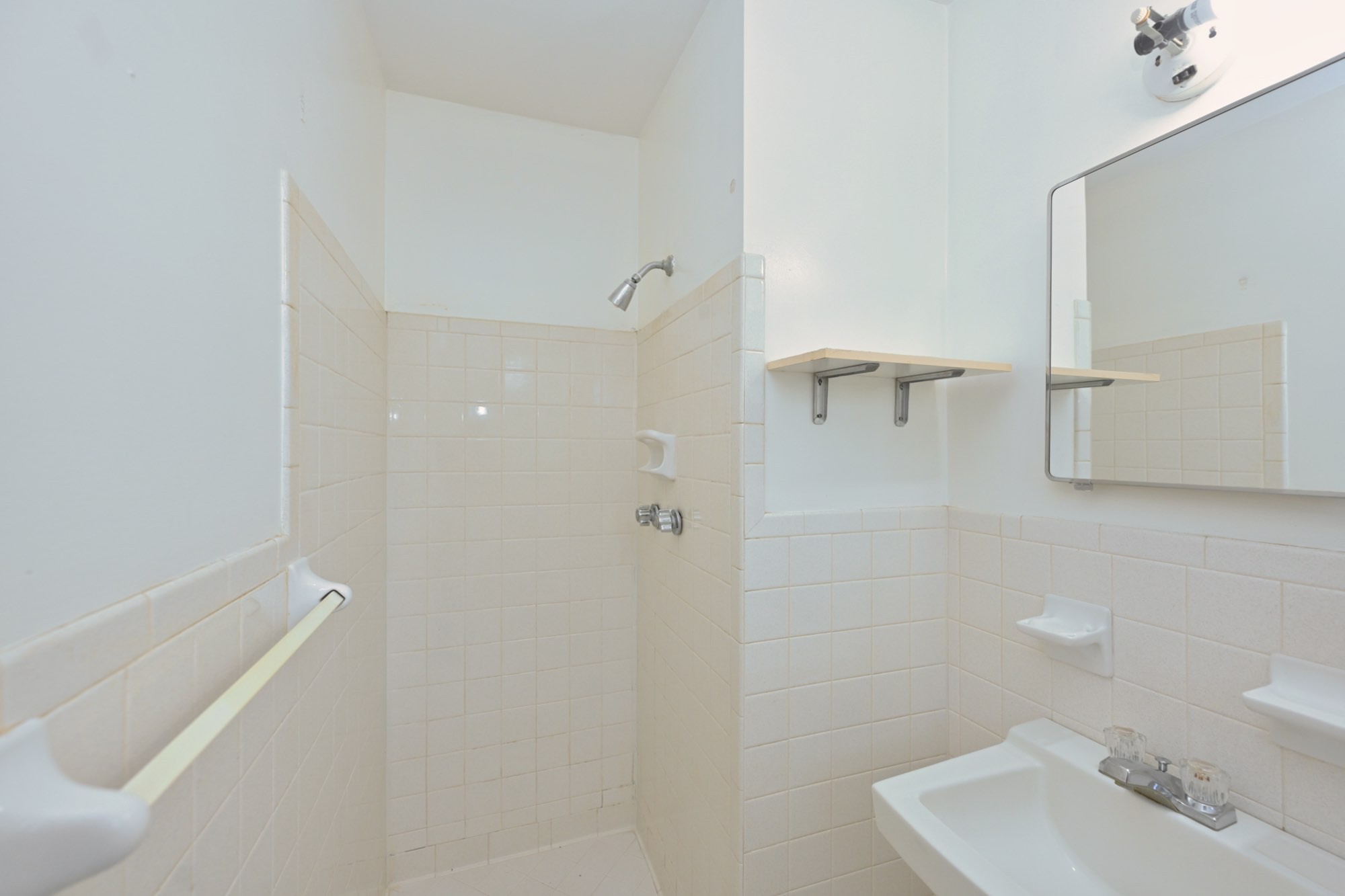 407 Lynn Dr