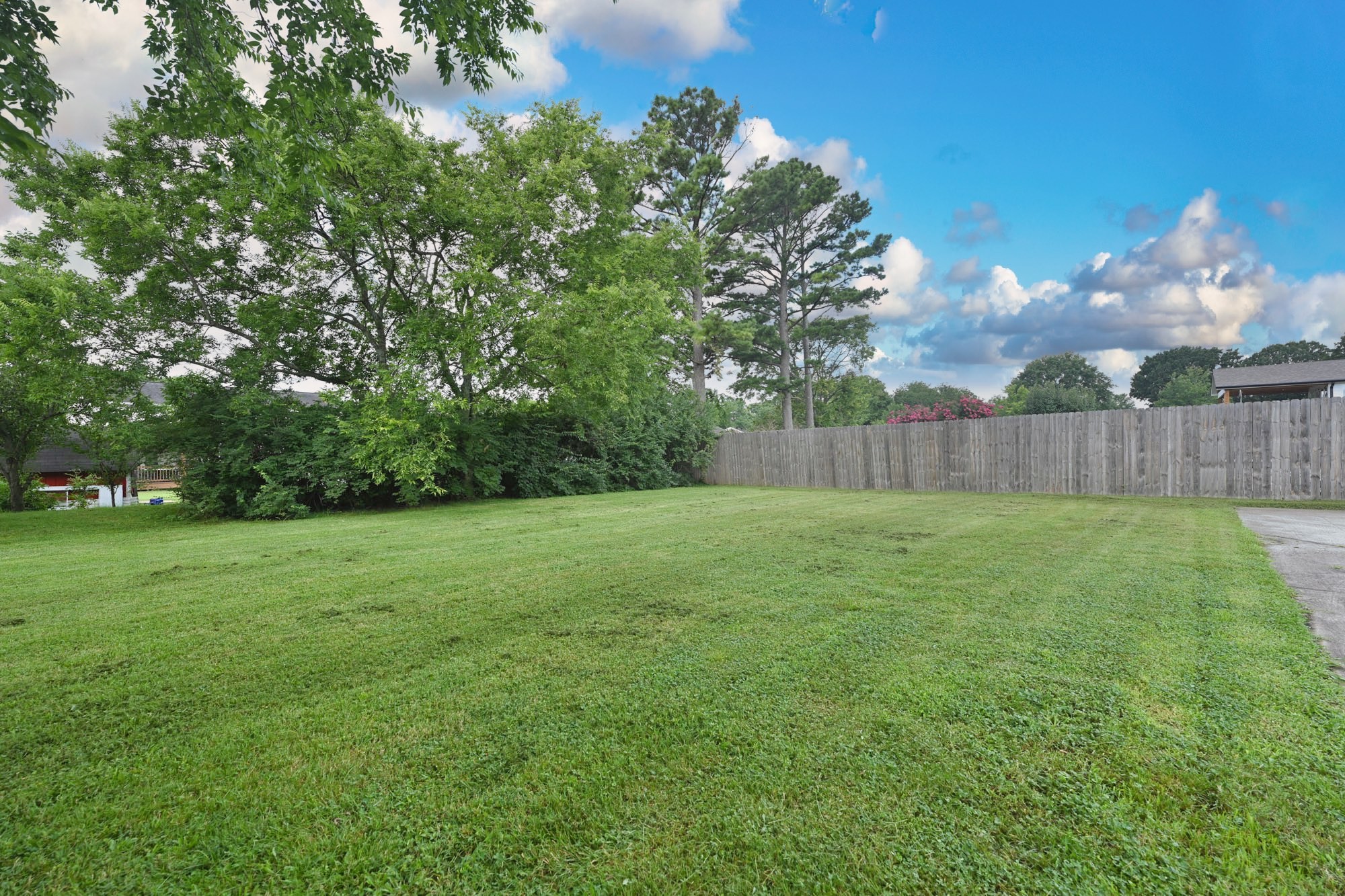 407 Lynn Dr