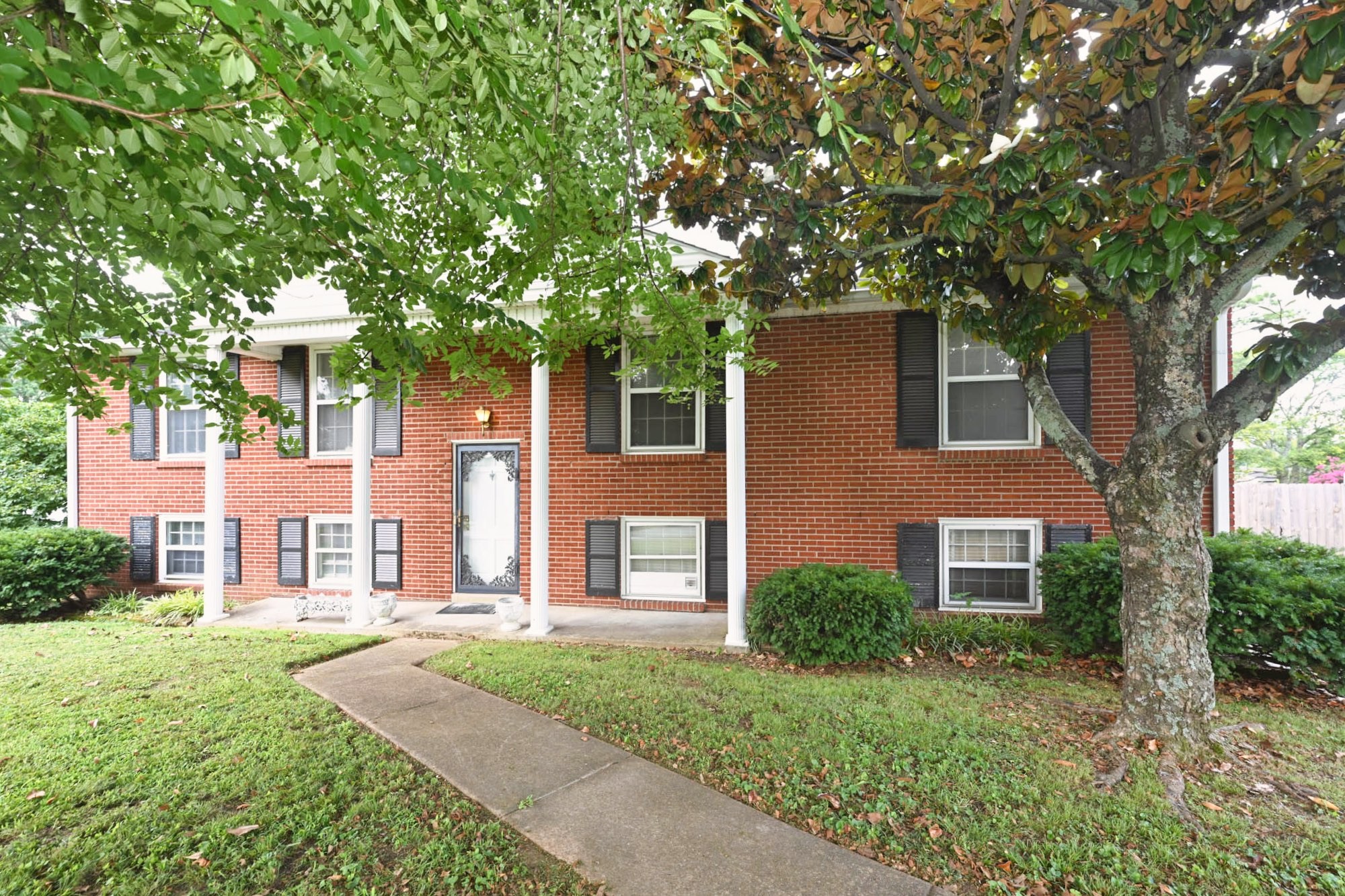 407 Lynn Dr