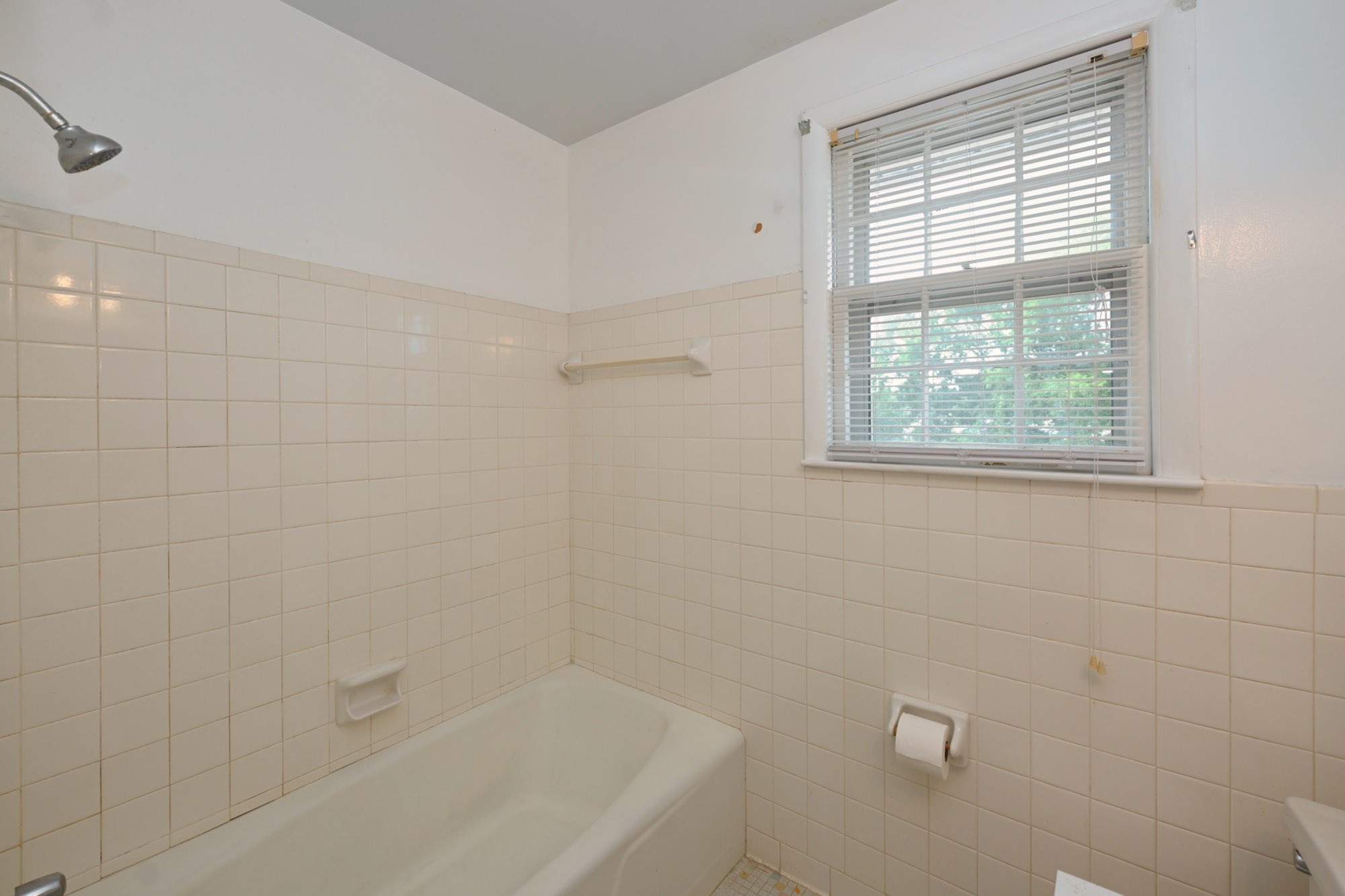 407 Lynn Dr